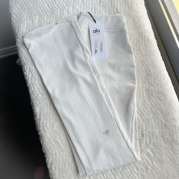 Alo Yoga High Waist Flutter Legging Ivory Small - Picture 9 of 11